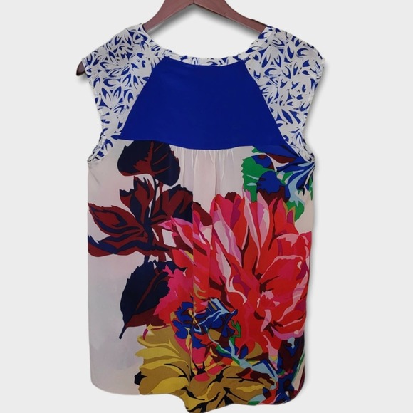 Maeve Anthropologie Mixed Boquet Floral Sleeveless Silk Blouse Size 2 - Picture 3 of 5